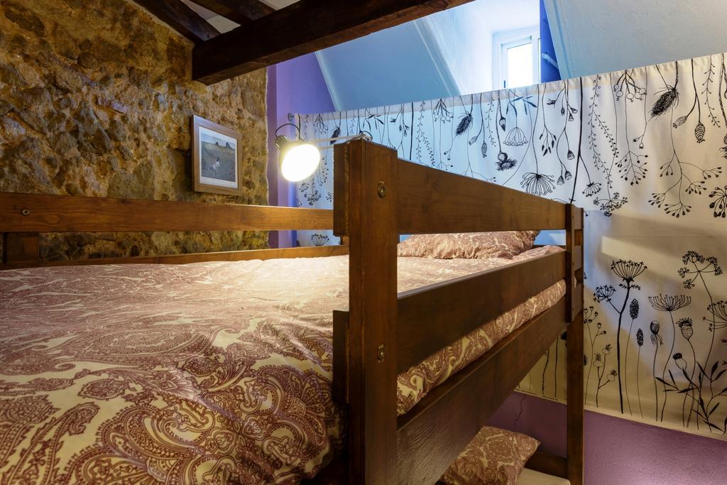 Arty Hostel Lisbon Bilik gambar